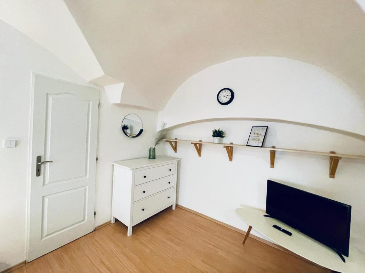 Studio Nicolas II Prag Exteriör bild